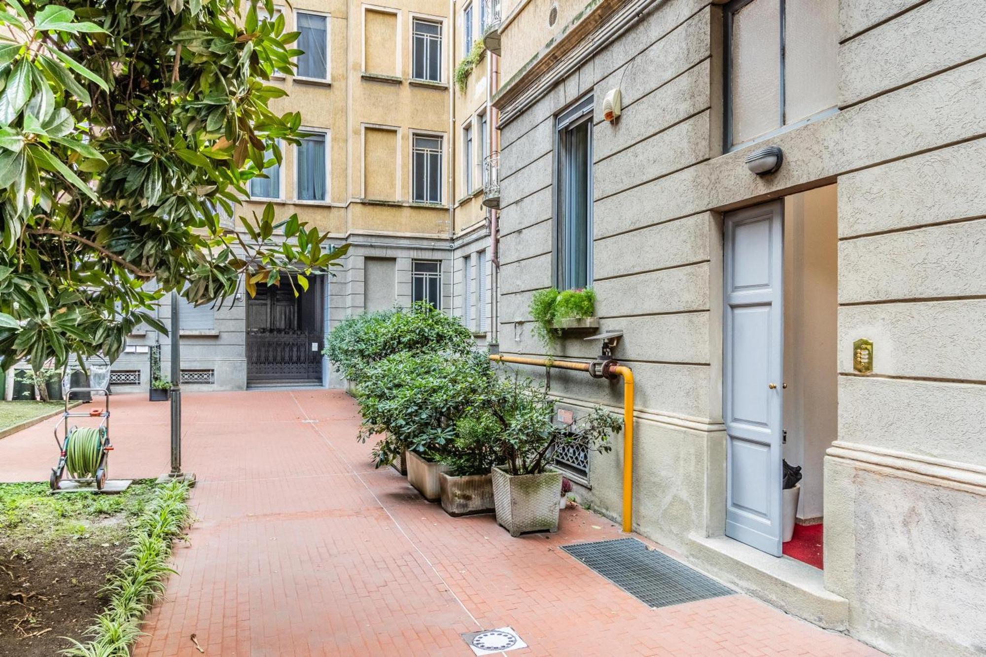 Goldoni House - Duomo 2 K M - Porta Venezia - Linate Daire Milano Dış mekan fotoğraf